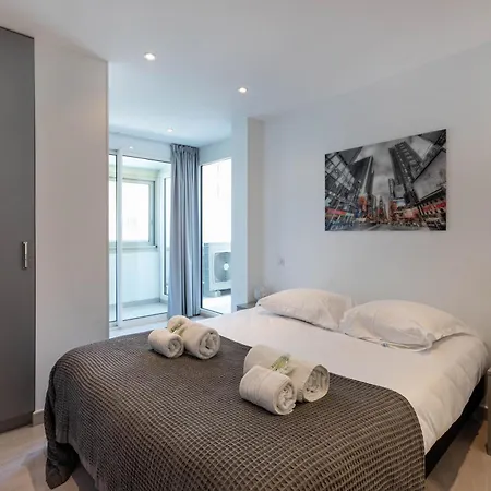 Agence Des Résidences - Privés Du Grand - Prestige Cannes